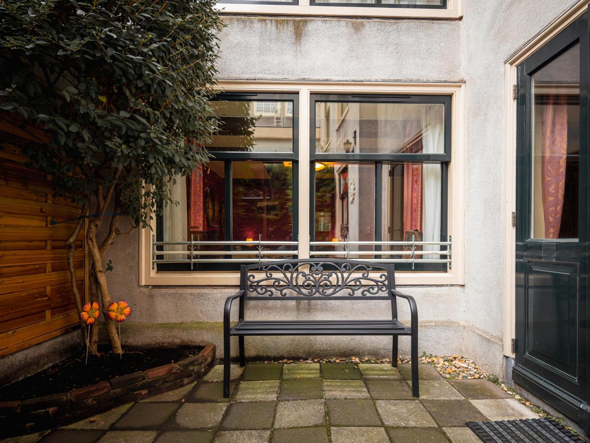 A-Train Hotel Amsterdam Exterior photo